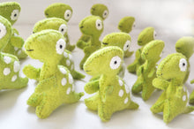 Load image into Gallery viewer, BALLMIE Dinosaurs Catnip Toy