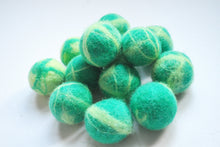 Load image into Gallery viewer, Natural Handmade Felt Wool Ball with catnip