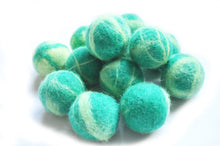 Load image into Gallery viewer, Natural Handmade Felt Wool Ball with catnip
