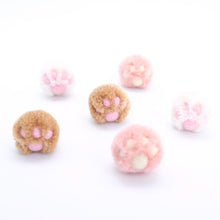 Load image into Gallery viewer, Cat Paw Yarn Ball
