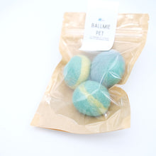 Load image into Gallery viewer, Cat Felt Wool Ball