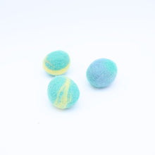 Load image into Gallery viewer, Cat Felt Wool Ball
